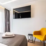 Sky - Center *