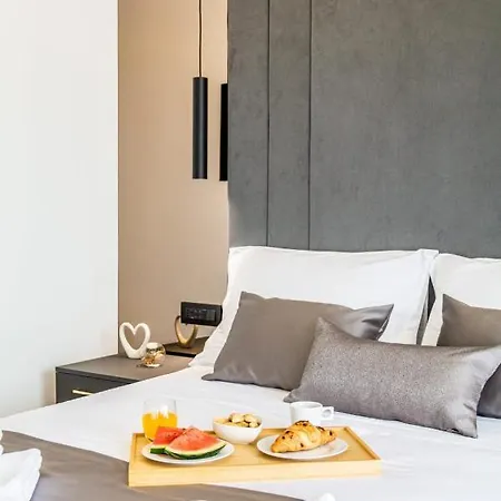 Sky - Free Parking * Split