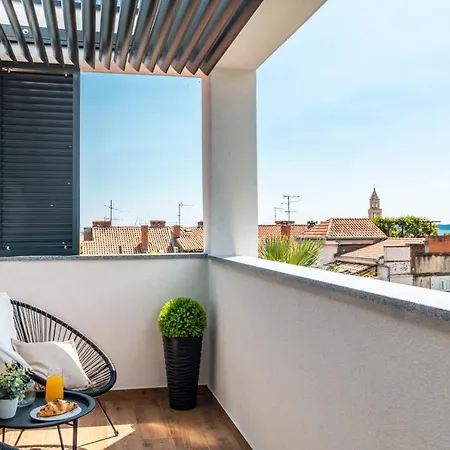 Sky - Free Parking * Сплит